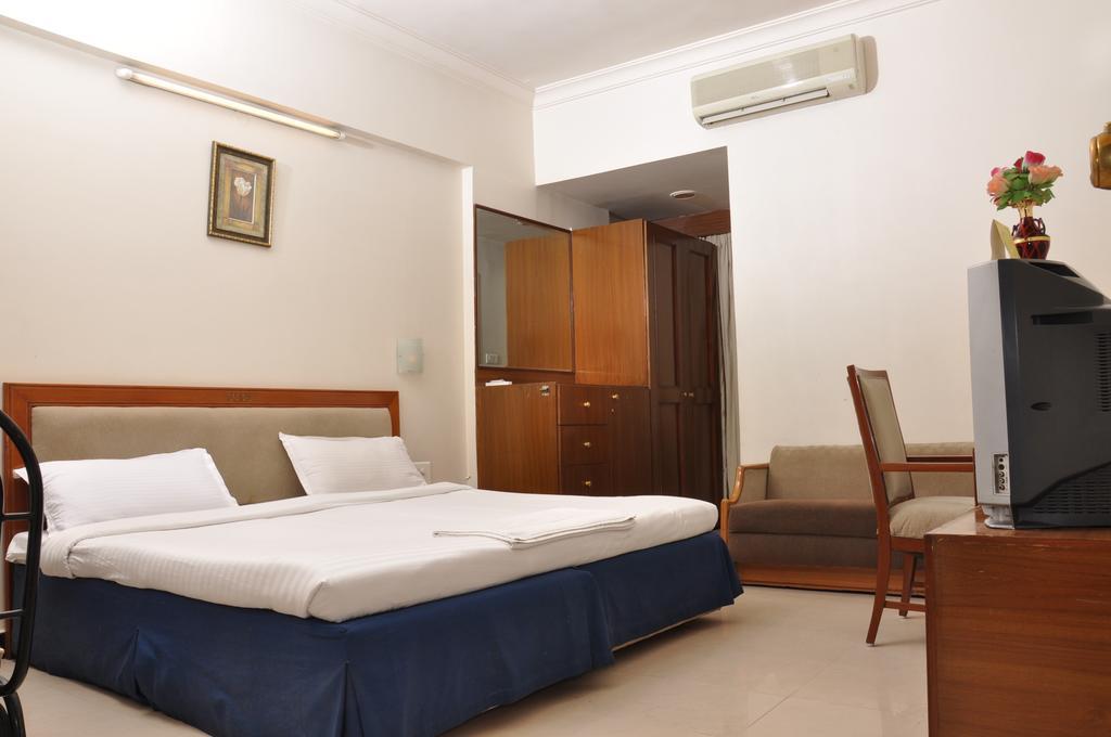 Hotel Sitara Residency Хидерабад Стая снимка